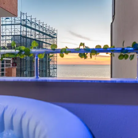 Amazing Paradise Sensation 2 Bedroom Luxury With A Jacuzzi *