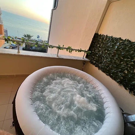 Apartmán Amazing Paradise Sensation 2 Bedroom Luxury With A Jacuzzi Durrës
