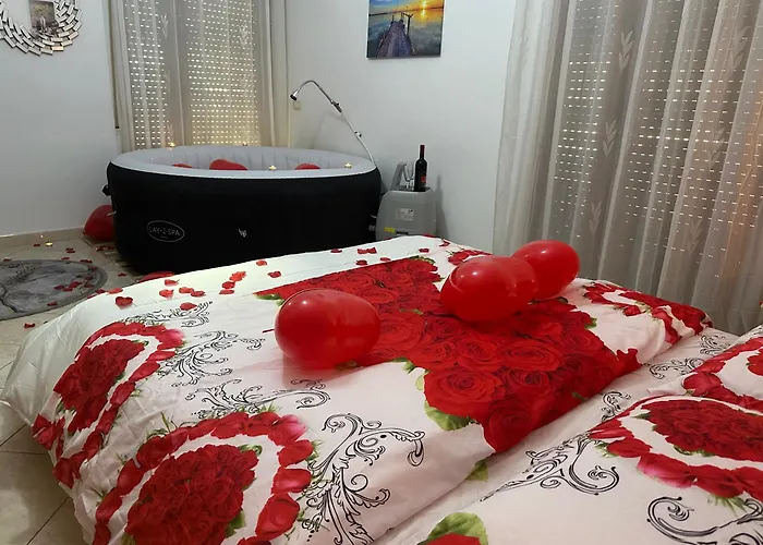 Amazing Paradise Sensation 2 Bedroom Luxury With A Jacuzzi Durrës