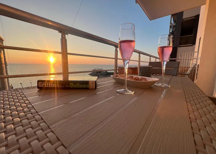 Amazing Paradise Sensation 2 Bedroom Luxury With A Jacuzzi * Durrës