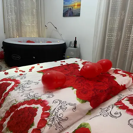 Amazing Paradise Sensation 2 Bedroom Luxury With A Jacuzzi Durrës