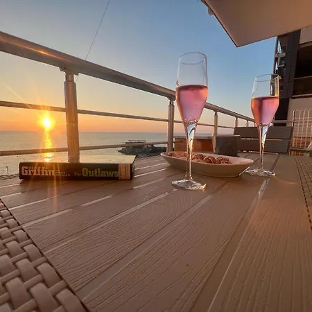 Apartman Amazing Paradise Sensation 2 Bedroom Luxury With A Jacuzzi Durrës