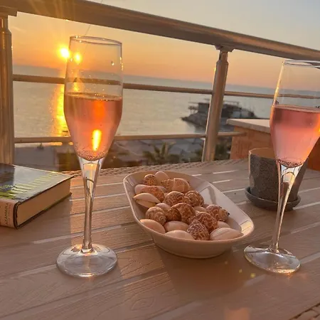 Amazing Paradise Sensation 2 Bedroom Luxury With A Jacuzzi Durrës